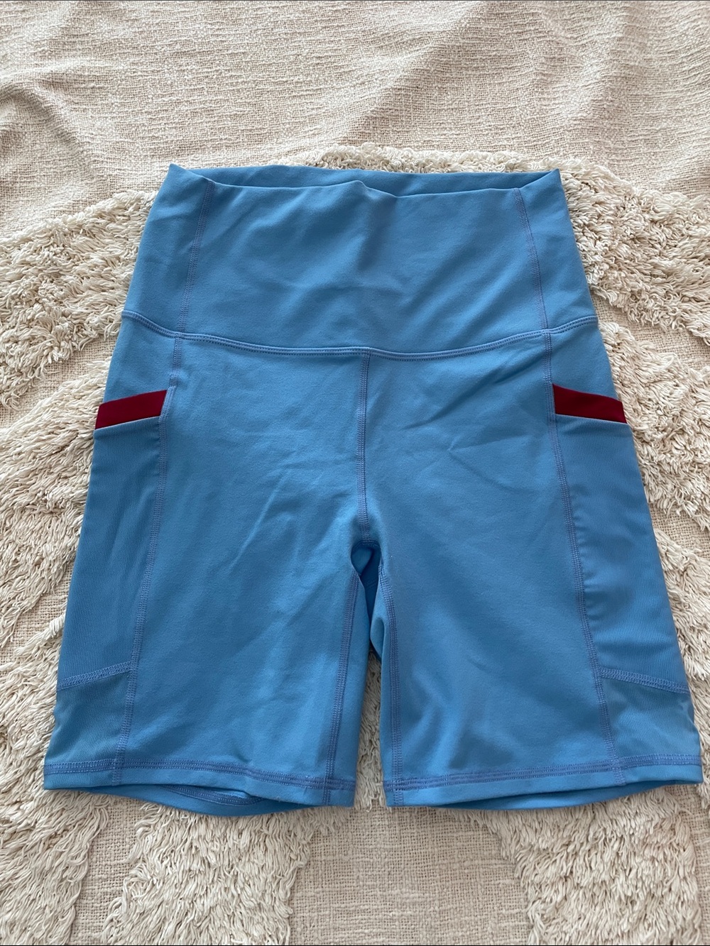 EUC fabletics on the go ultra high waisted shirt 7” surf blue cherry size small